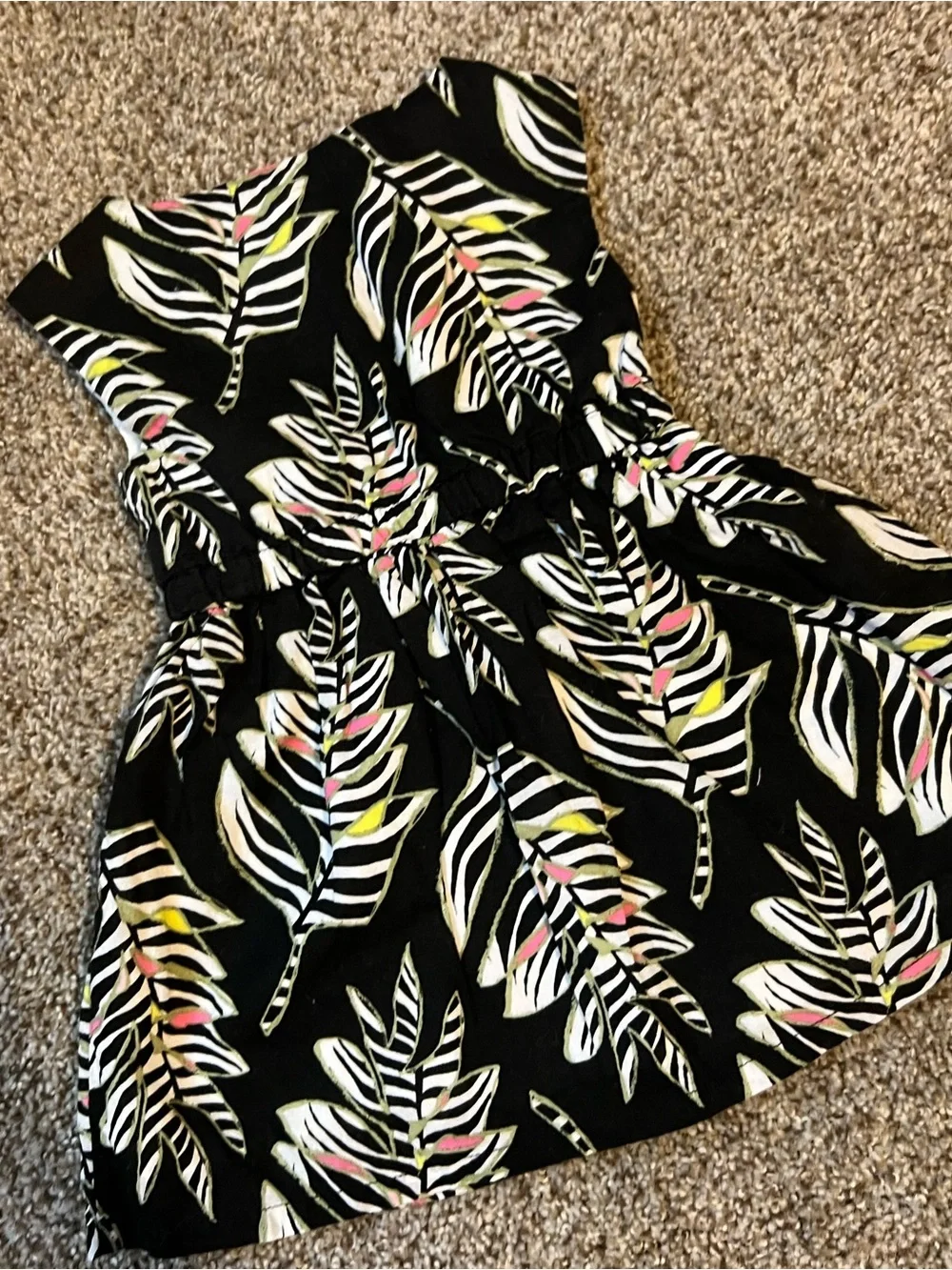 🎉5/$20🎉 GYMBOREE Black Palm Print Dress